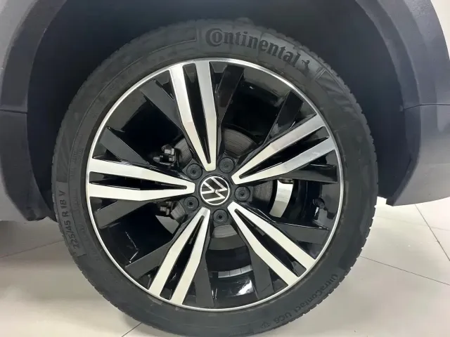 Volkswagen Touran 2021 Touran L 280TSI DSG Cross Edition 7-seater — Фото автомобиля 8