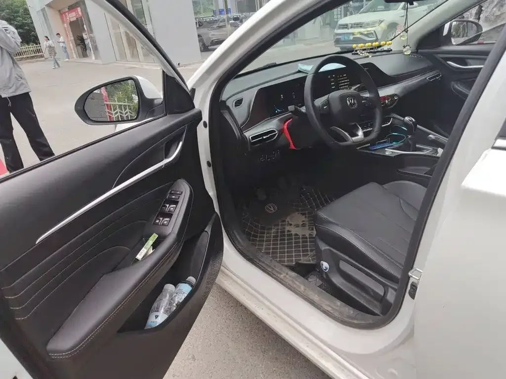 Changan Eado 2022 PLUS 1.6L GDI Manual Luxury — Фото автомобиля 12