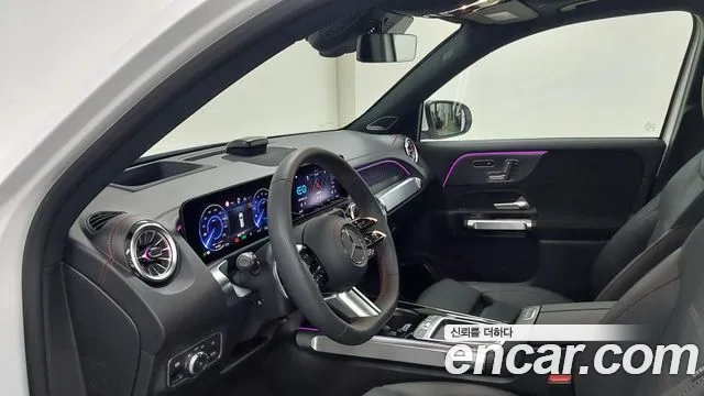 Mercedes-Benz EQB — Фото автомобиля 13