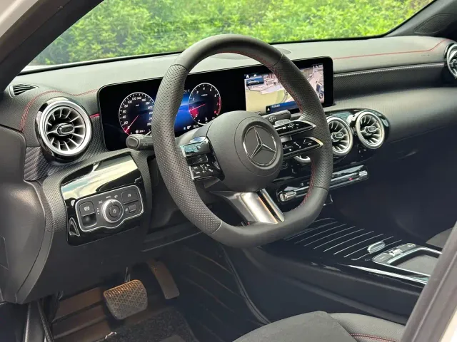 Mercedes-Benz A-Class — Фото автомобиля 7