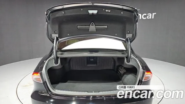 Hyundai Grandeur Grandeur (New) Hybrid — Фото автомобиля 25