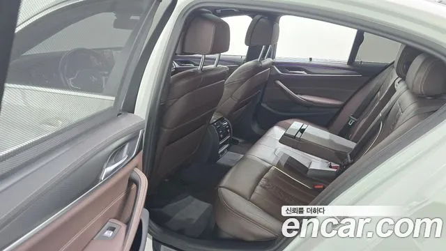 BMW 5-Series 5 серия (G30) 523d M Sport — Фото автомобиля 11