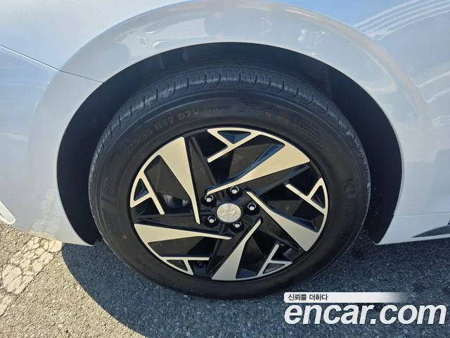 Hyundai Grandeur (New) Hybrid — Фото автомобиля 5