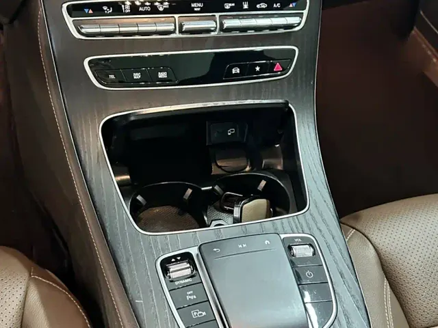 Mercedes-Benz E-Class — Фото автомобиля 8