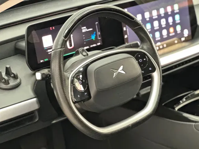 Xpeng P7 — Фото автомобиля 20