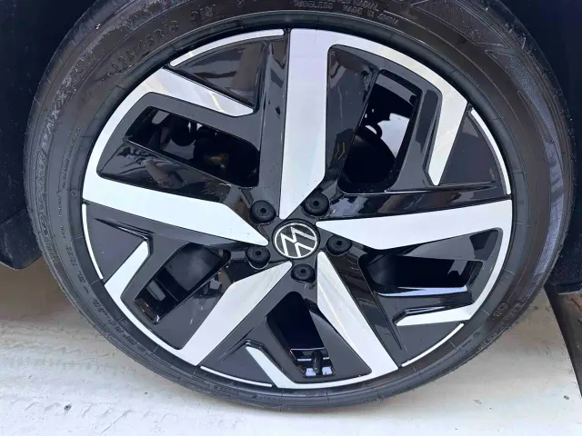 Volkswagen Lamando — Фото автомобиля 21