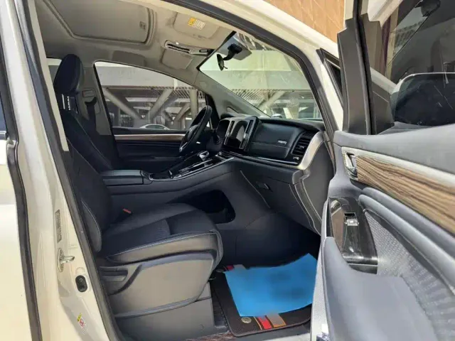 GAC Trumpchi M8 — Фото автомобиля 19