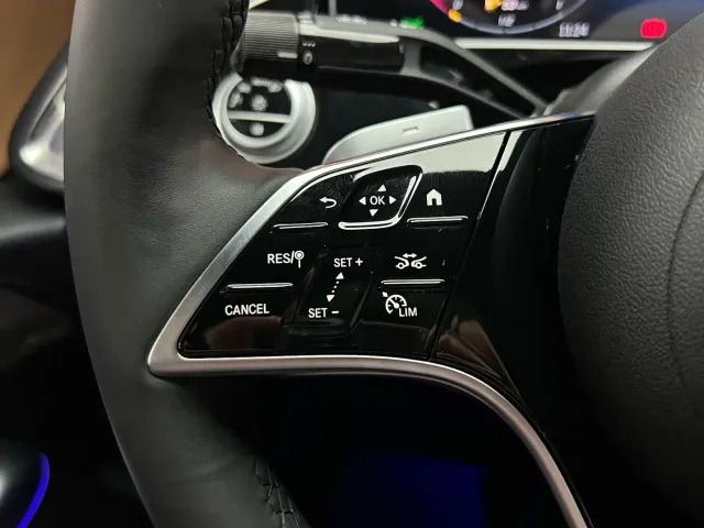 Mercedes-Benz E-Class — Фото автомобиля 20