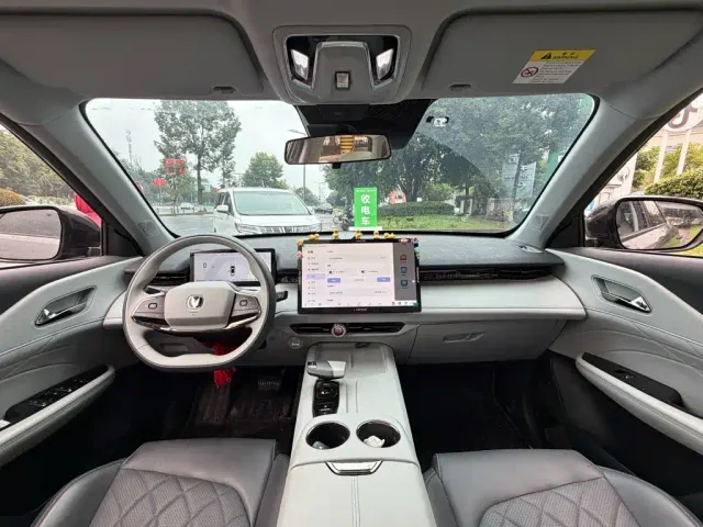 Changan Changan UNI-Z New Energy 2024 Blue Whale Smart Electric iDD 125km Excellence Model — Фото автомобиля 13