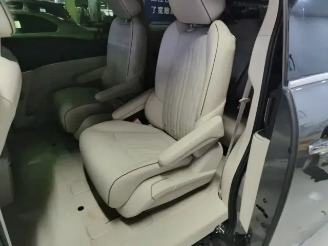 Buick Buick GL8 2022 Land Business Class 652T Luxury — Фото автомобиля 13