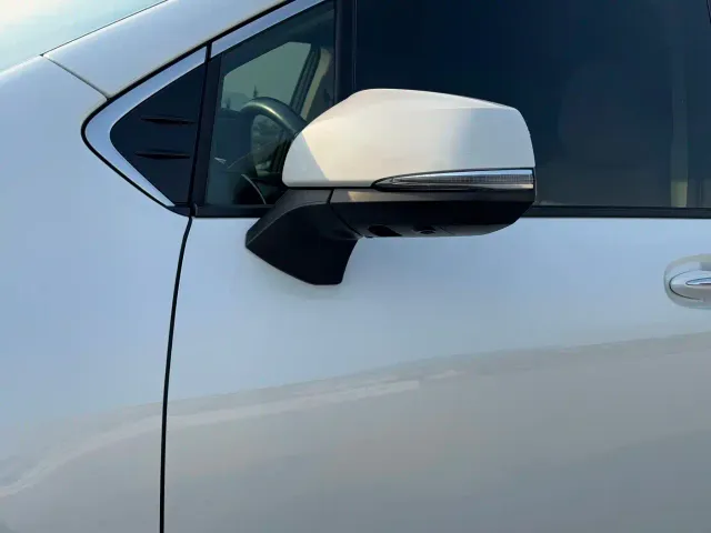 Toyota Granvia — Фото автомобиля 17