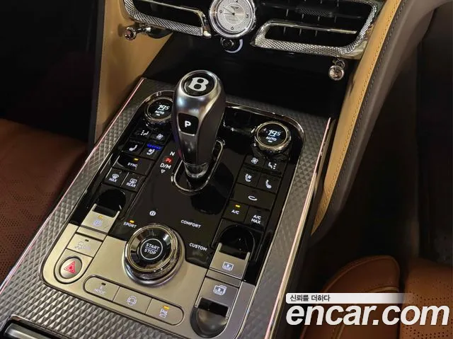 Bentley Flying Spur — Фото автомобиля 12