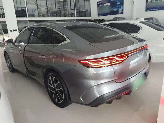 BYD Qin L — Фото автомобиля 4