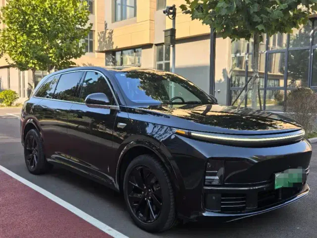 Li Auto L7 — Фото автомобиля 2