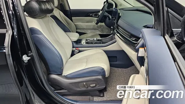 Kia Canival — Фото автомобиля 12