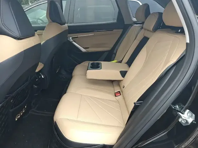 Geely Boyue L — Фото автомобиля 16