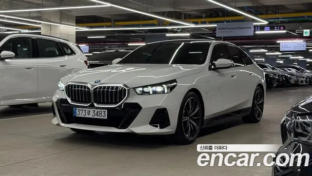 Фотография автомобиля — BMW 5 Series G60