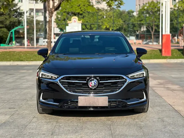 Buick LaCrosse — Фото автомобиля 2