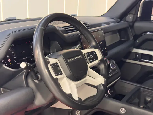 Land Rover Defender — Фото автомобиля 20