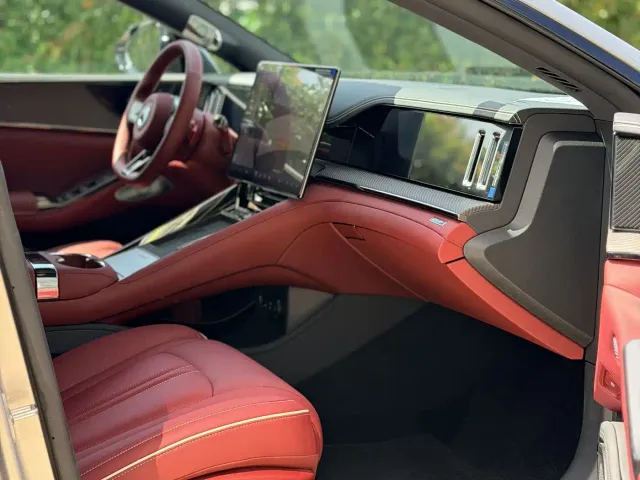 Denza Z9GT — Фото автомобиля 17