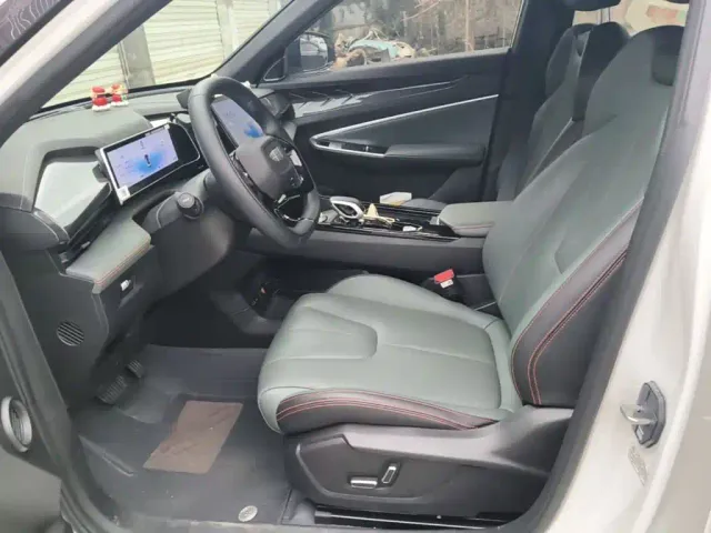 Geely Boyue — Фото автомобиля 14
