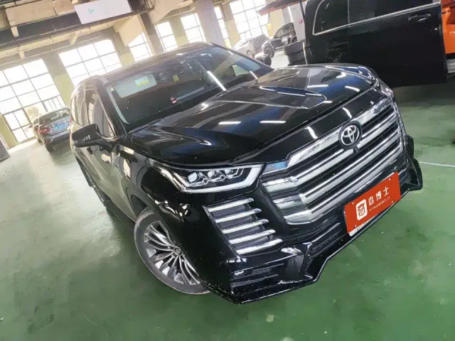 Toyota Highlander — Фото автомобиля 6