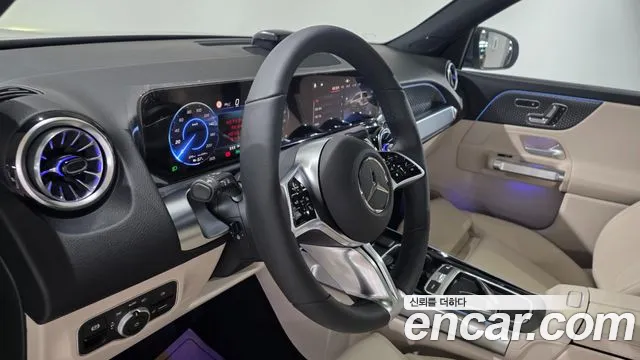 Mercedes-Benz EQB — Фото автомобиля 14