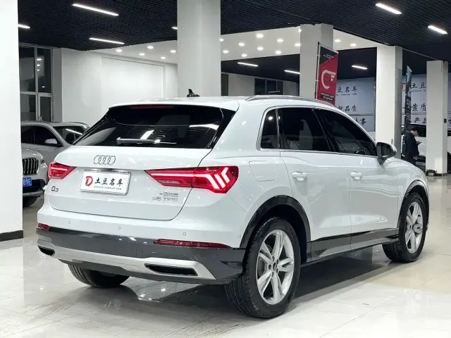 Audi Q3 — Фото автомобиля 6