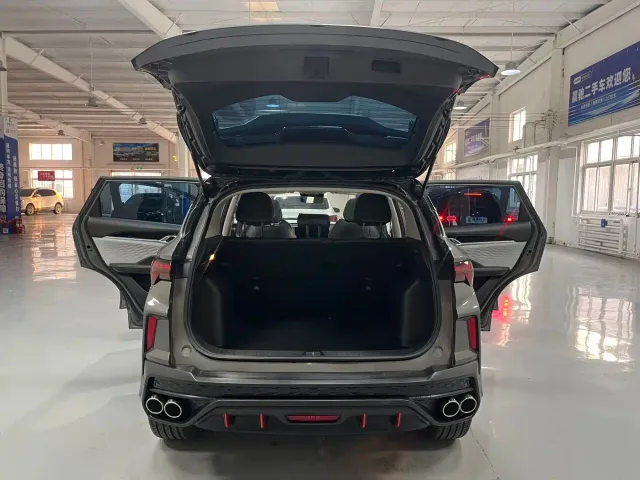 Geely Binyue — Фото автомобиля 16