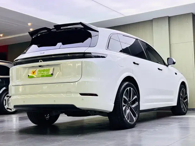 Li Auto L7 — Фото автомобиля 4