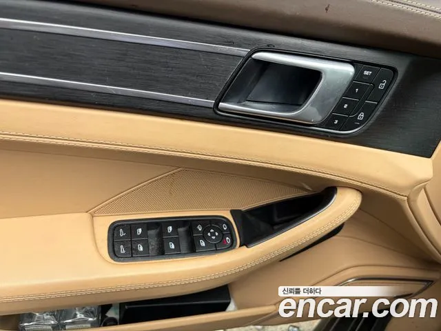 Porsche Panamera — Фото автомобиля 15