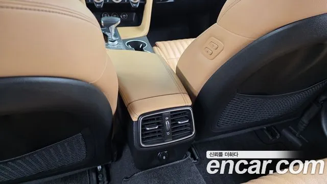 Genesis G70 — Фото автомобиля 28
