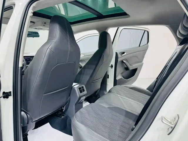 Volkswagen T-Cross — Фото автомобиля 10