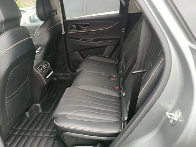 Chery Tiggo 9 2023 2.0T DCT 2WD Luxury 7-Seater — Фото автомобиля 16