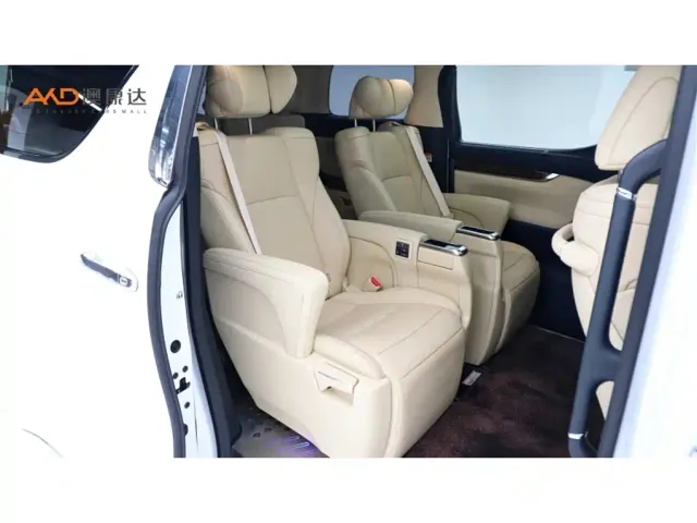 Toyota Alphard — Фото автомобиля 8