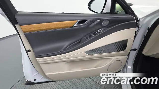 Genesis G80 Бензин 2.5 турбо AWD — Фото автомобиля 20