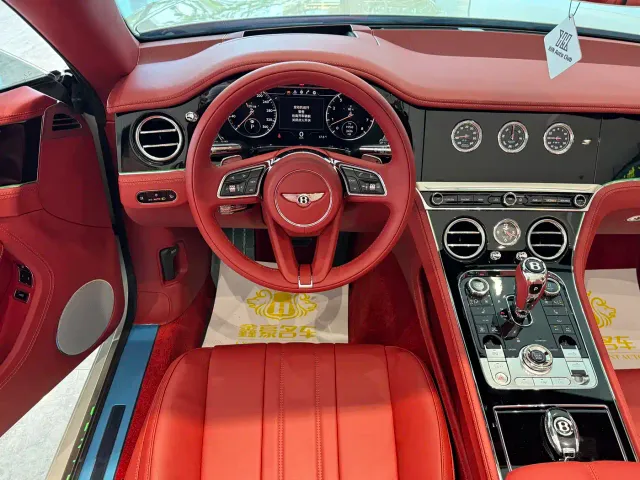Bentley Continental — Фото автомобиля 6