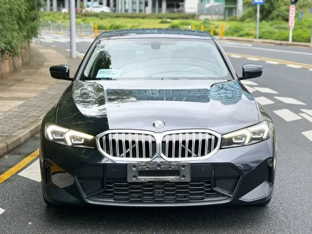 BMW 3 Series — Фото автомобиля 2