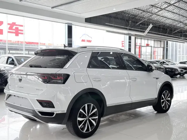 Volkswagen T-Roc — Фото автомобиля 15