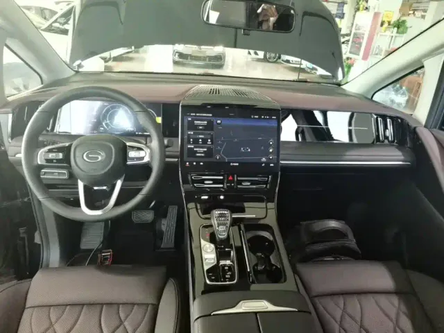 GAC Trumpchi M8 — Фото автомобиля 9