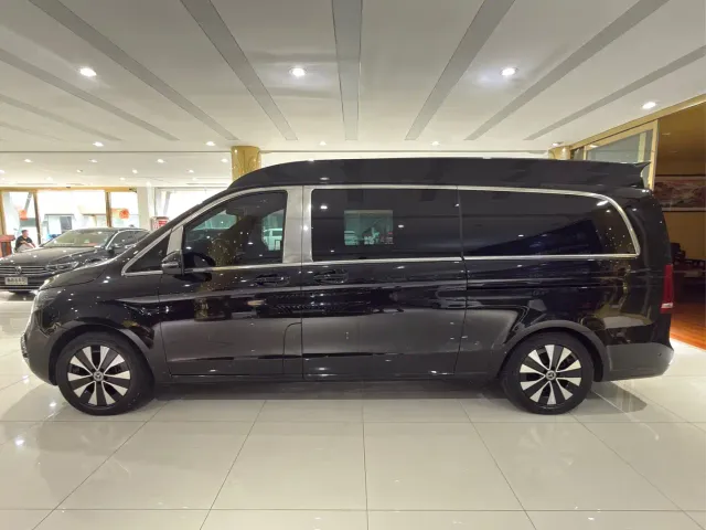 Mercedes-Benz V-Class — Фото автомобиля 3