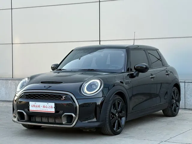 Фотография автомобиля — MINI Hatch