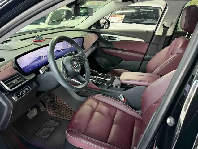 Buick Envision Plus — Фото автомобиля 3
