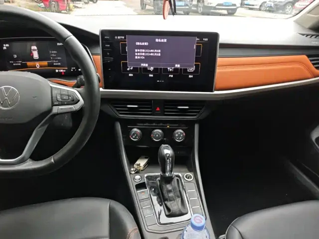 Volkswagen Bora 2025 200TSI DSG Joy Ride Navigation Edition — Фото автомобиля 12