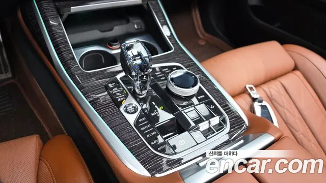 BMW X7 — Фото автомобиля 9