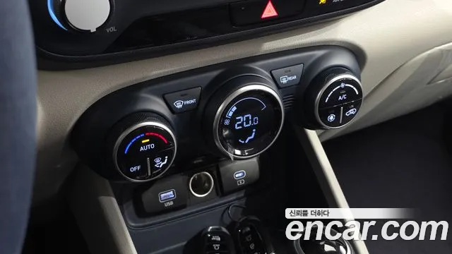 Hyundai Venue — Фото автомобиля 18