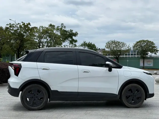 Geely Geometry E Firefly — Фото автомобиля 9