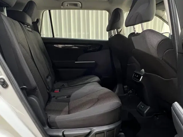 Toyota Highlander — Фото автомобиля 19