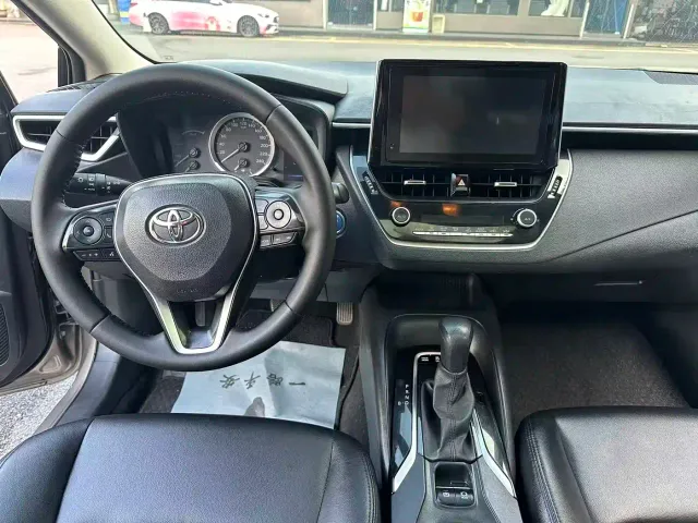 Toyota Corolla — Фото автомобиля 12