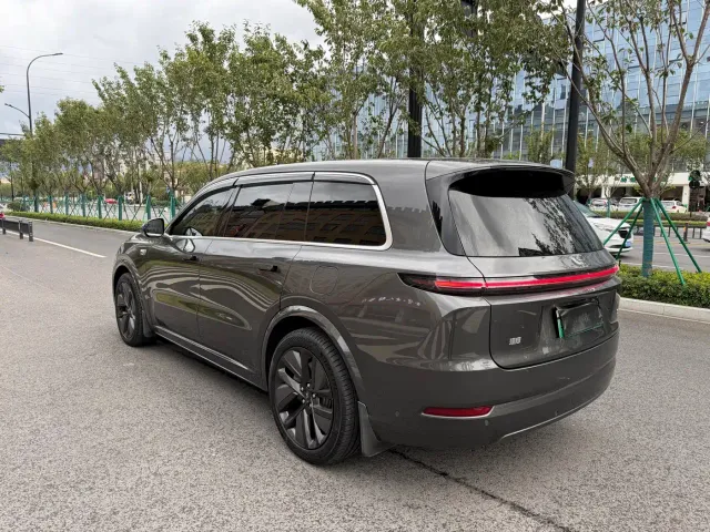 Li Auto L9 — Фото автомобиля 5